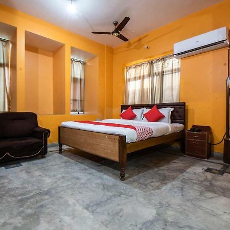 Hôtel Oyo 29792 Piyush Hajipur Extérieur photo