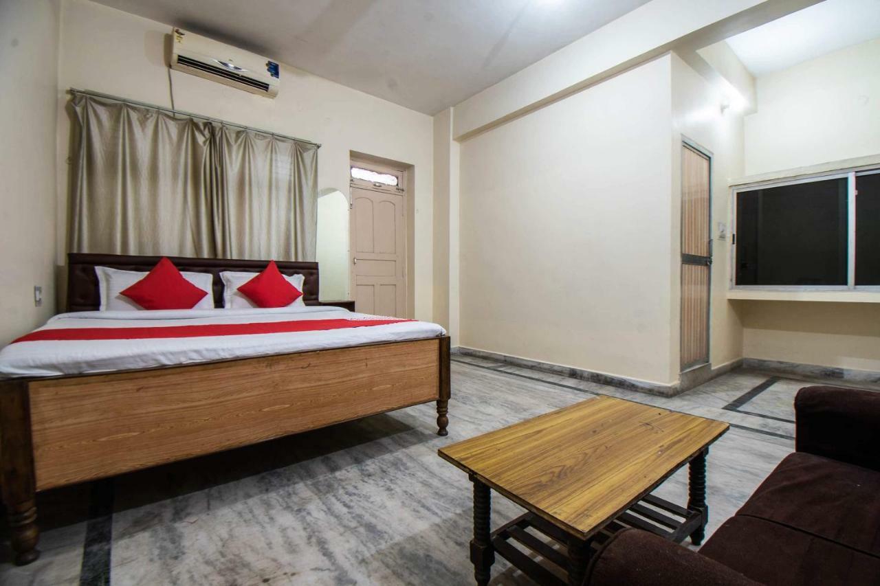 Hôtel Oyo 29792 Piyush Hajipur Extérieur photo