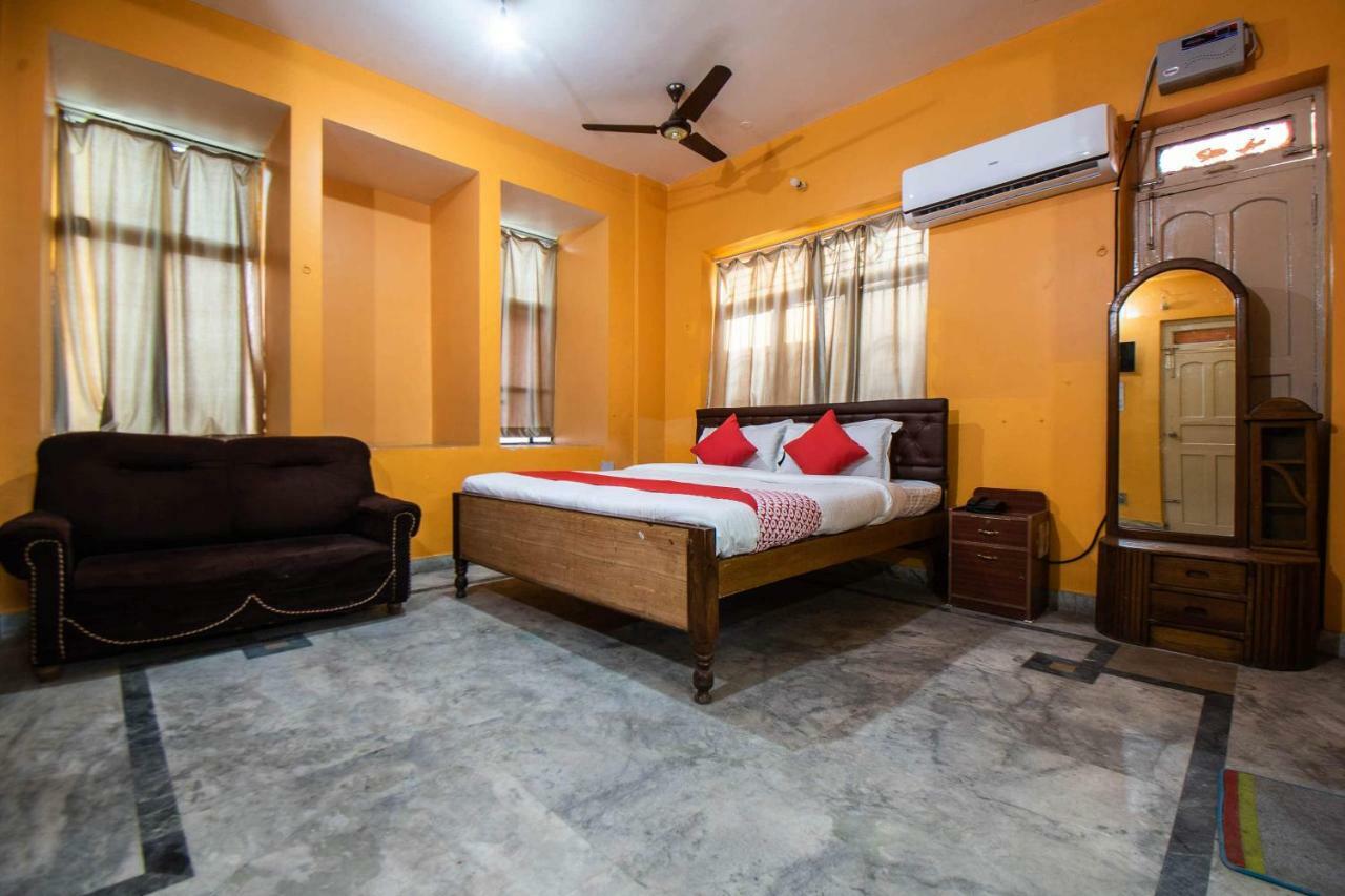 Hôtel Oyo 29792 Piyush Hajipur Extérieur photo
