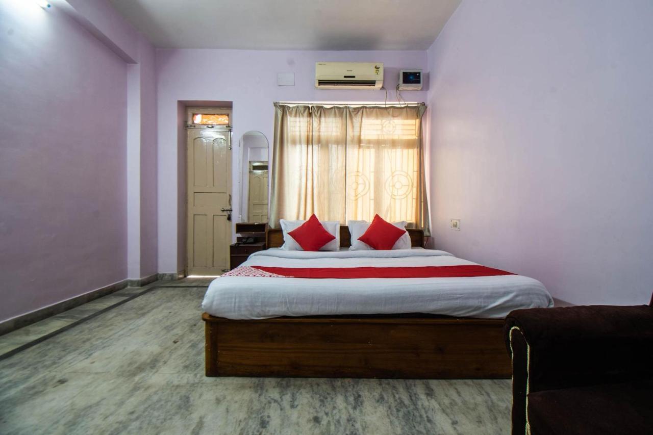 Hôtel Oyo 29792 Piyush Hajipur Extérieur photo